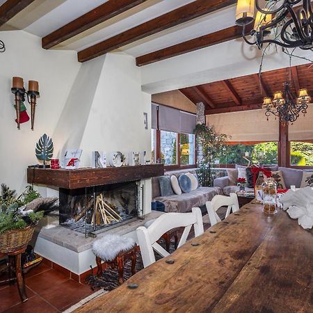 Livadi Cozy Villa Arachova Eksteriør billede