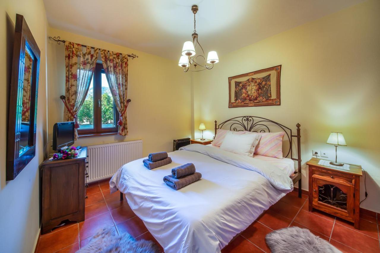 Livadi Cozy Villa Arachova Eksteriør billede